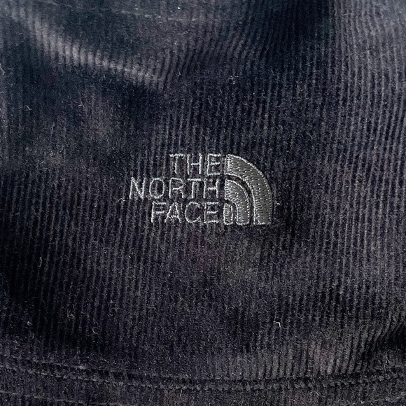 The North Face Reversible Bucket Hat - Picture 7 of 10